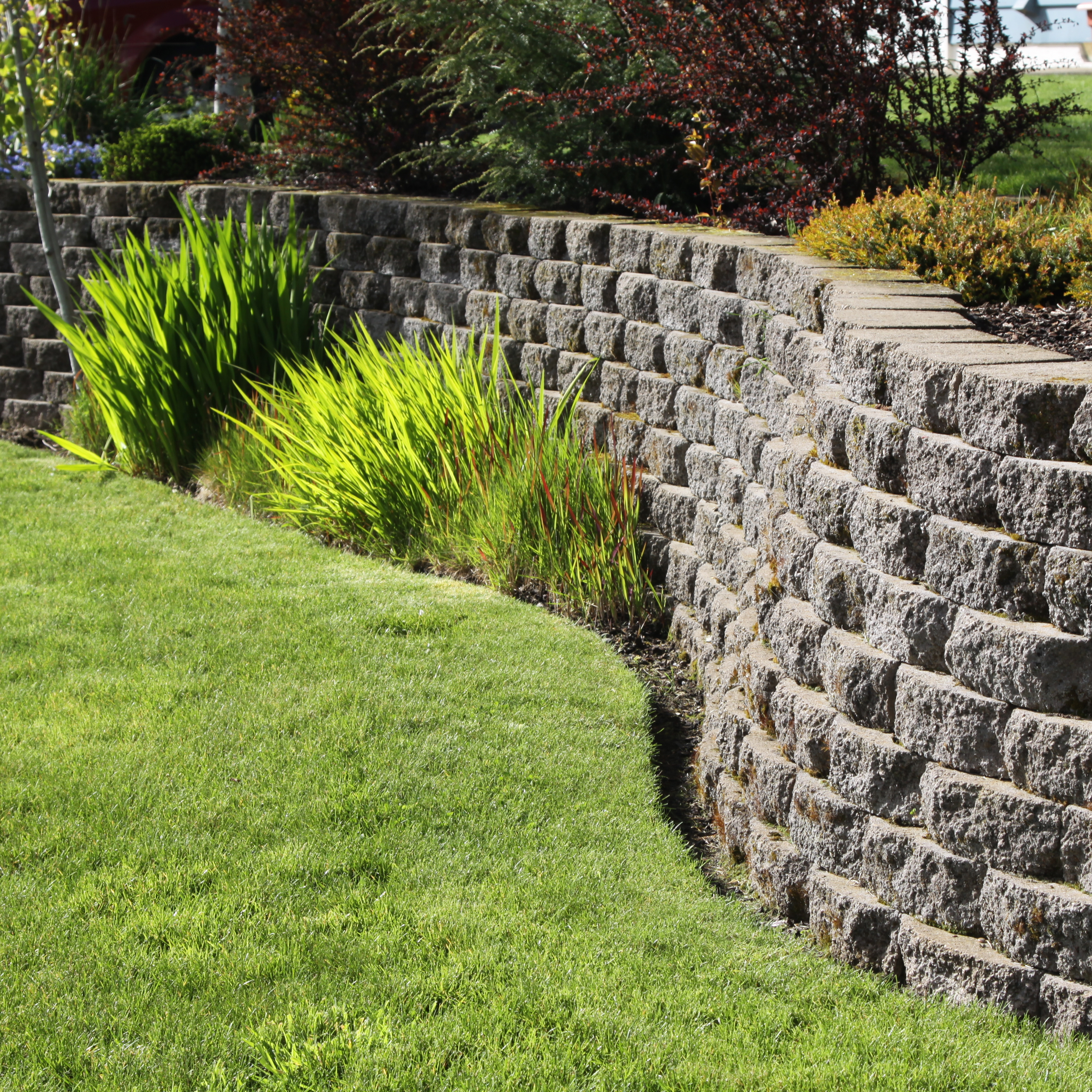 landscaping retaining wall around flower beds