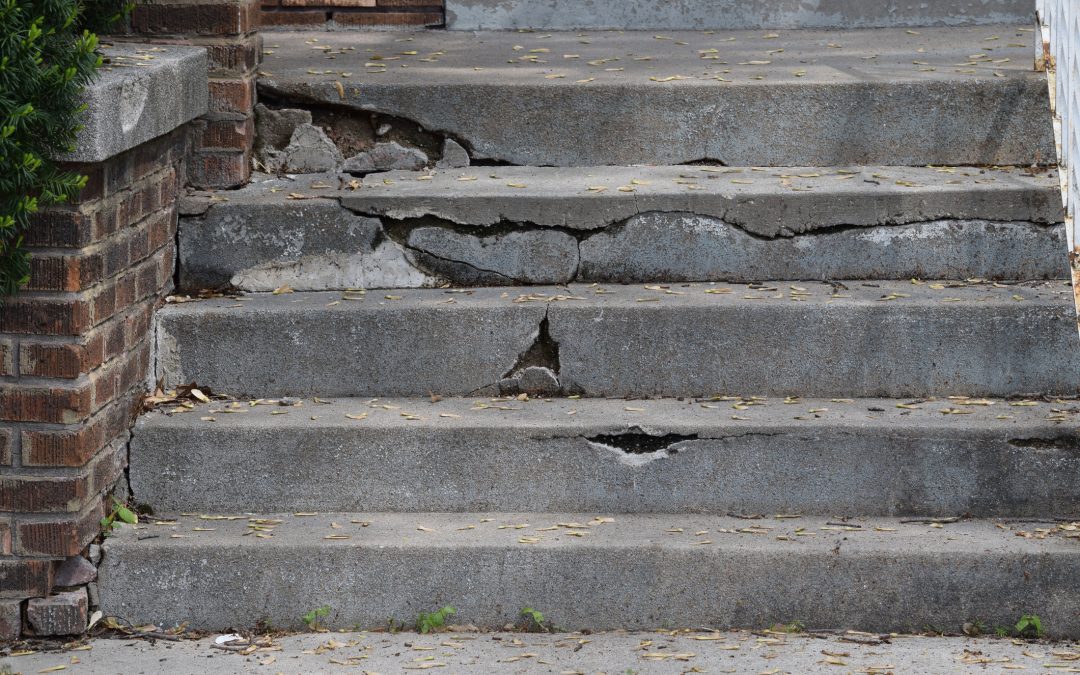 What Should Pittsburgh Homeowners Consider When Replacing Concrete Steps?